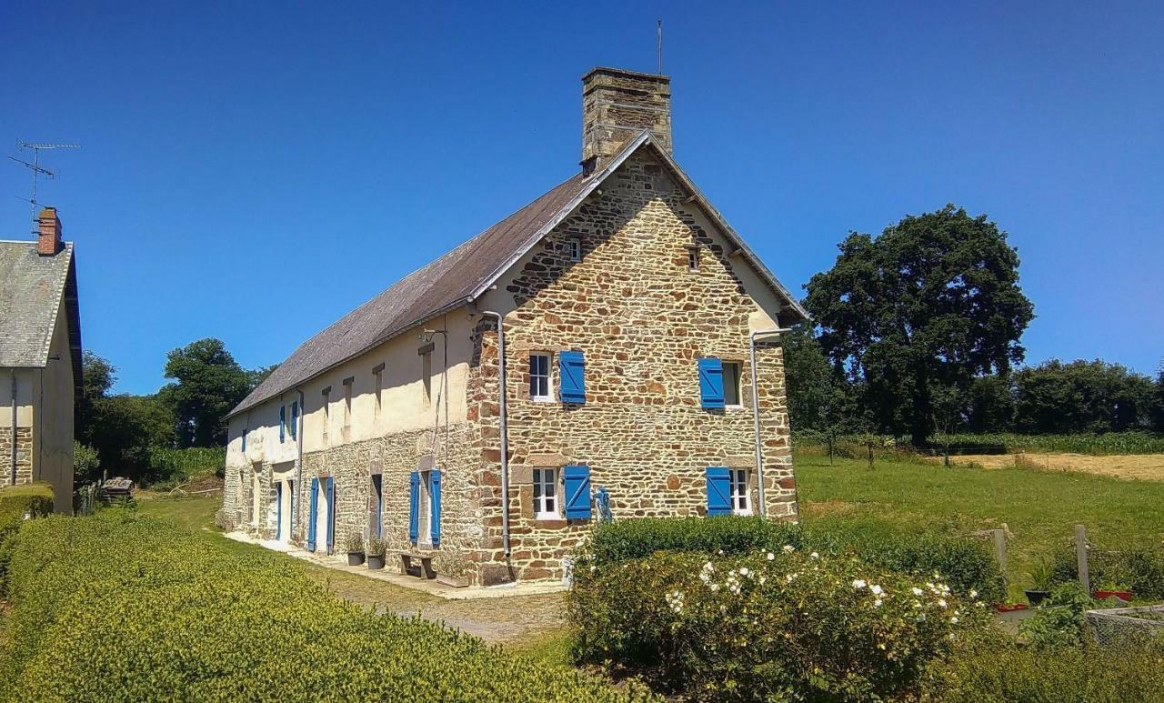 Le Douitel Bed & Breakfast Roncey Exterior photo