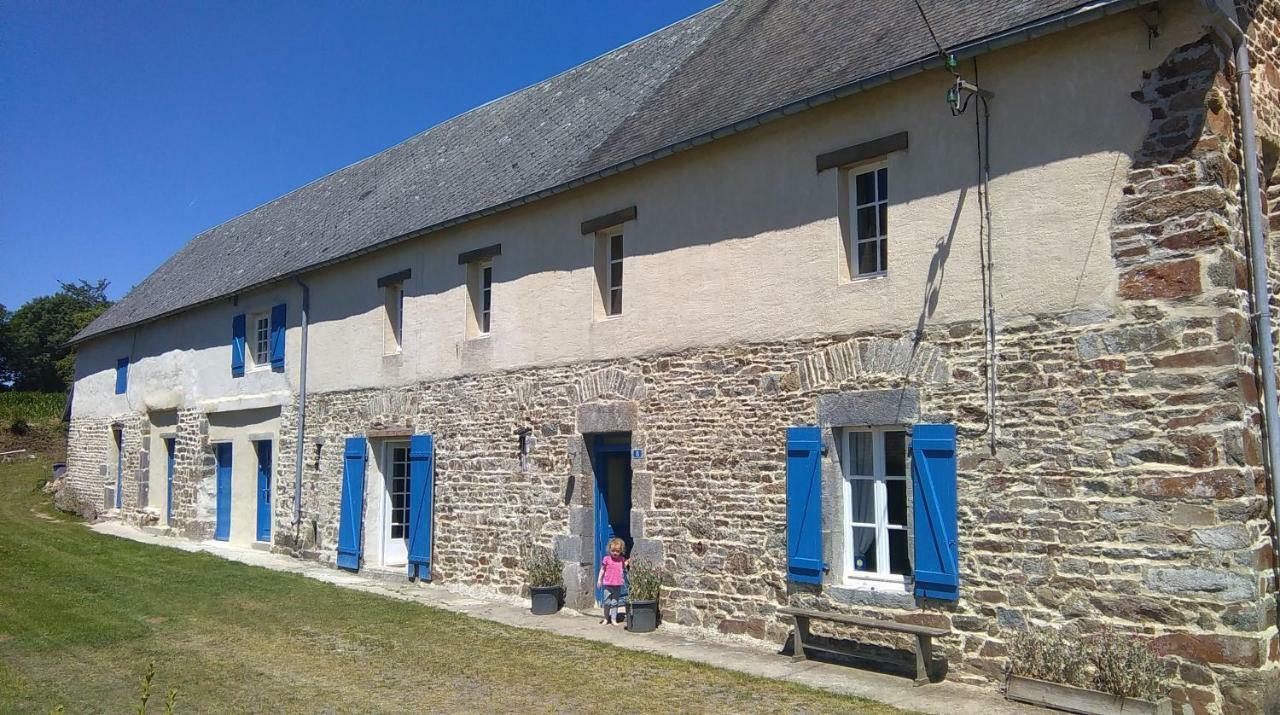 Le Douitel Bed & Breakfast Roncey Exterior photo